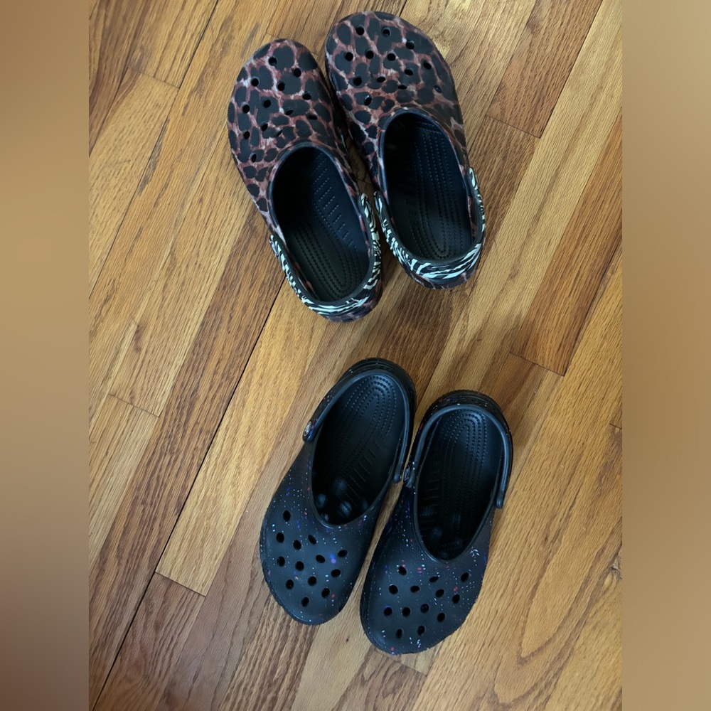 Lot of 2 Crocs